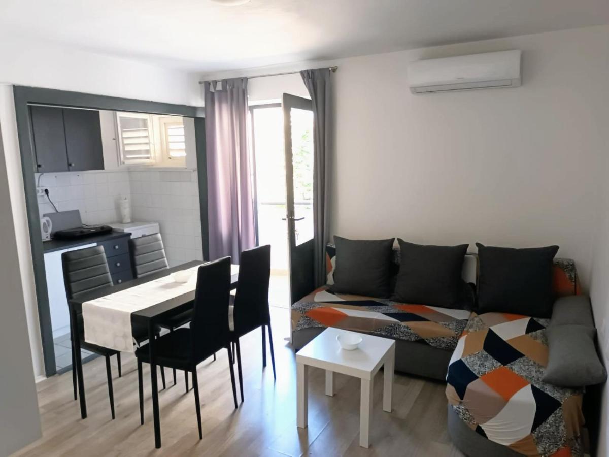Apartment "None" Makarska Exterior foto